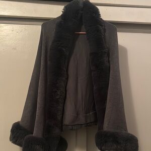 Chic Black Faux Fur Trim Cape